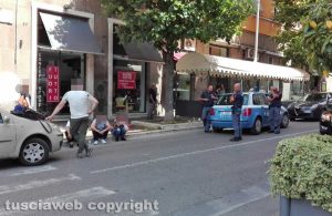 Viterbo - Furto con destrezza a via Marconi - La polizia