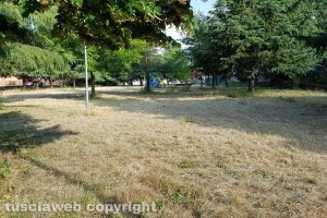 Viterbo - Il parco giochi in via Monti Cimini pulito