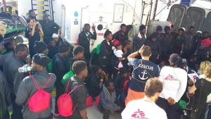 Migranti a bordo della nave Aquarius