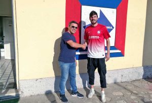 A destra, Flavio Mattia