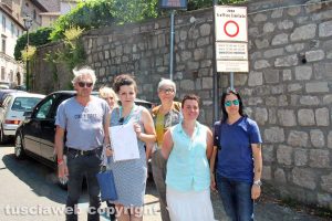 Viterbo - Chiara Frontini al varco di via Chigi