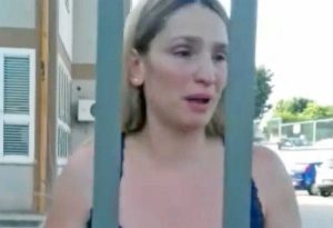 Bimba contesa - La madre in lacrime