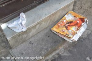 Viterbo - Rifiuti abbandonati in via Della Molinella