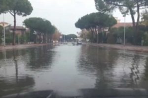 Tarquinia - Una via del lido allagata
