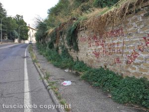Viterbo - Degrado in via della Pila