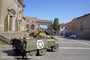 Viterbo - I lavori per le riprese di Catch-22 - Piazza San Lorenzo