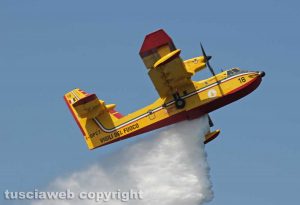 Il canadair dei vigili del fuoco