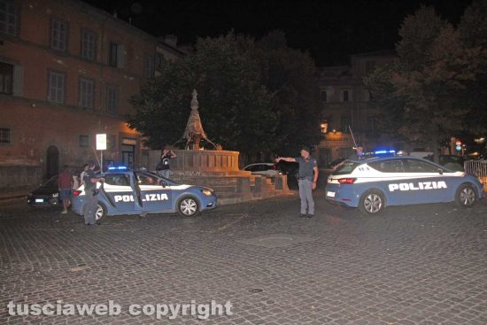 Viterbo - Centro storico - Maxirissa a San Faustino - Intervento di polizia e carabinieri