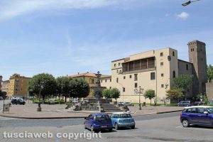Viterbo - Piazza della Rocca