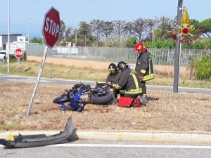 L'incidente stradale nei pressi dello svincolo autostradale di
