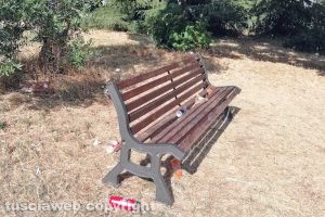 Viterbo - Incuria al parco dell'Aeronautica