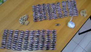 Marta - Gli ovuli contenenti drogra sequestrati dai carabinieri