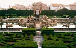 Bagnaia - Villa Lante fotografata nel 2013 da Lawrence Beck (ed. of 5, 152.5 x 183 cm, Collezione privata, The Artist and Sonnabend Gallery, NY)