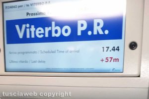 Vetralla - Treno per Viterbo in ritardo