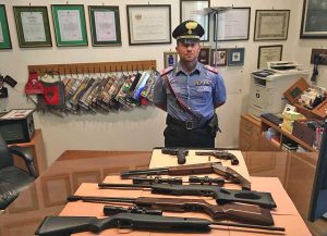 Civitavecchia - L'arsenale di armi sequestrate dai carabinieri al 48enne