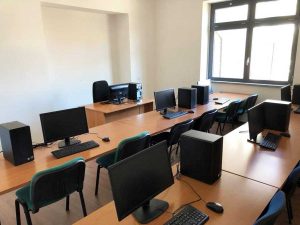 Vetralla - L'aula di informatica della cooperativa sociale “L’Universale 2000”