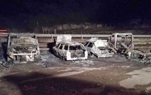 Capranica - Due camper e due auto distrutte dalle fiamme