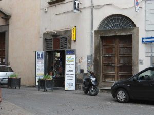 Viterbo - Via Saffi - La tabaccheria De Santis