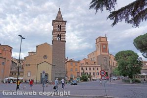 Viterbo - Piazza dei Caduti