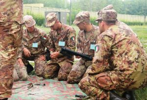 Addestramento al tiro per gli allievi marescialli