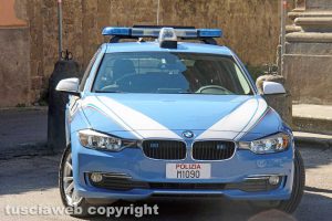 Un'auto della polizia
