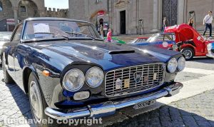 Viterbo - Veteran Car Club - Le auto d'epoca al duomo