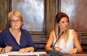 La presidente della prima commissione Cepparotti con la segretaria