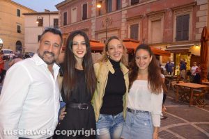 Tarquinia - La famiglia di Chiara Bordi - Il papà Sebastiano, la mamma Emanuela e la sorella Francesca