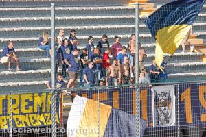 Sport - Calcio - Viterbese - I tifosi in curva