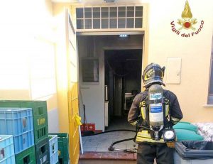 Santa Marinella - L'intervento dei vigili del fuoco nel ristorante