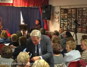 Viterbo - Giovanni Arena alla festa dei nonni al centro polivalente del Pilastro