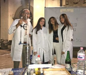 Viterbo - Il liceo Buratti partecipa a “Esperimenti in cortile”