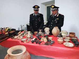 Torrimpietra - Le armi e i repertisequestrati dai carabinieri