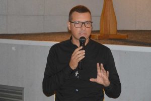 Tarquinia - Don Luigi Merola al cinema Etrusco