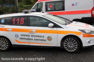 Un'auto medica del 118