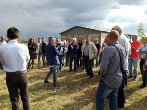 Tarquinia - Gli alunni del Cardarelli alla giornata dimostrativa sul mandorlo