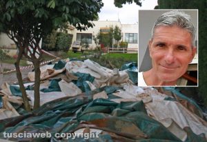 Maltempo - Viterbo - Le strutture del Tennis Club danneggiate dal vento - Nel riquadro Massimo Affinita