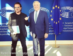Bruxelles - Antonio Tajani con Bono Vox