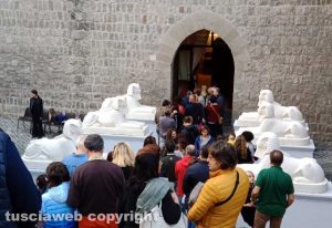 Viterbo - Egizi - Tutti in fila per vedere la mostra di Tutankhamon