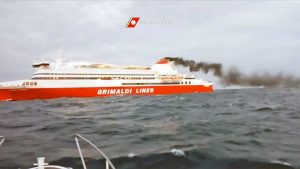 Palermo - Nave in fiamme