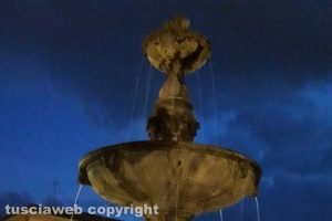 Viterbo - La fontana di piazza della Rocca