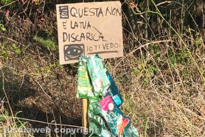 Viterbo - Rifiuti lungo strada Romana