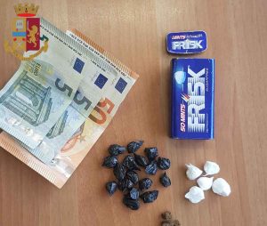 Roma - La droga scoperta dalla polizia