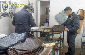 Operazione Agorà - La Guardia di finanza smantella traffico di false griffe di lusso