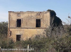 Monte Romano - La casa del guardiano della centrale di Traponzo sul fiume Marta
