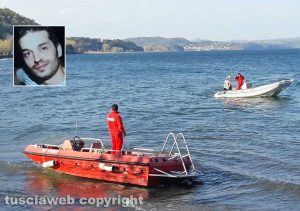 Montefiascone - Lago di Bolsena - Le ricerche del disperso - Nel riquadro Andrea Durantini