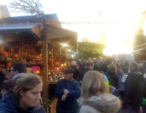 Viterbo - Turisti al Caffeina Christmas village