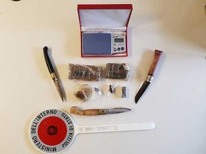 Viterbo - Polizia - Squadra mobile - La droga sequestrata