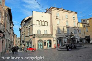 Viterbo - Piazza delle Erbe