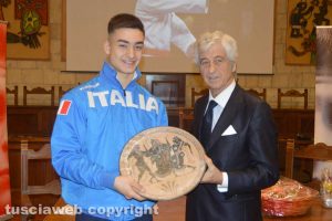Tarquinia - Il karateca Mirko Barreca e Gianni Rivera